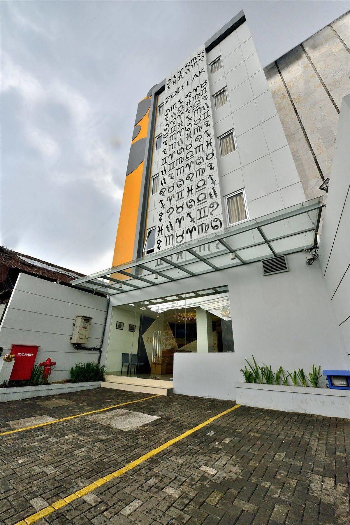 Hotel Zodiak Kebon Jati By Kagum
